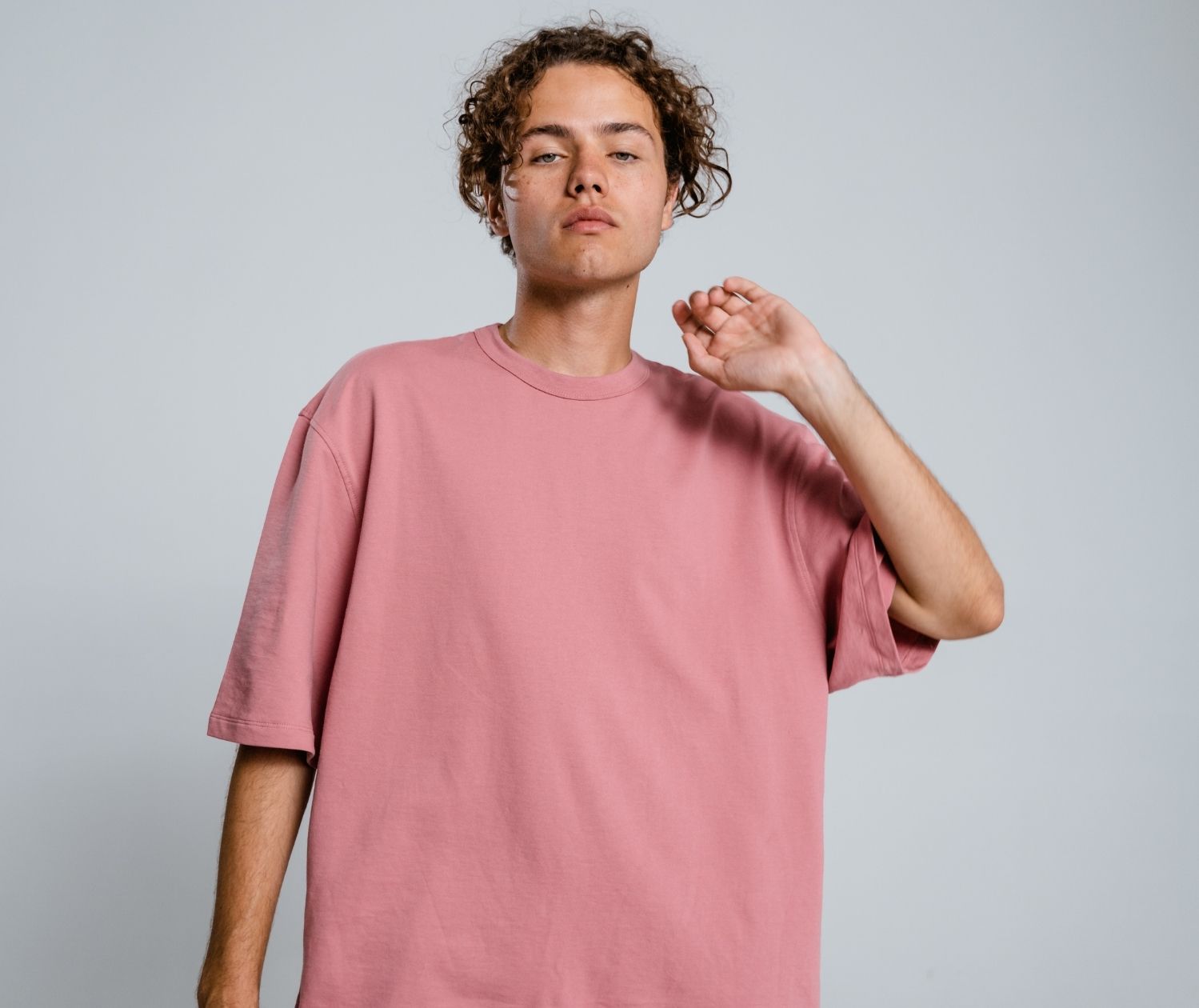 Rarifly Air plain maroon t-shirt on model, minimalist everyday wear